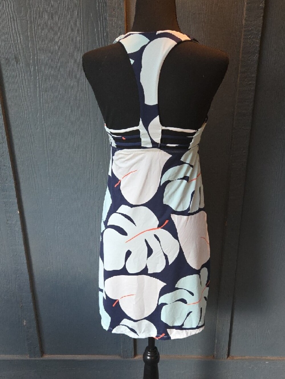 Carve Designs Navy, White & Light Mint Leaf-Print Midi Dress. Size Small - Picture 3 of 5